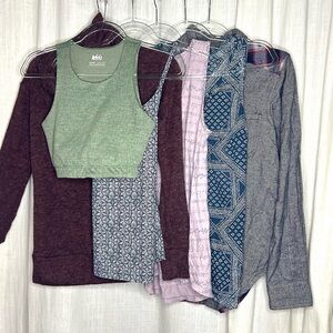 XS outdoor top bundle. Patagonia, KAVU, north face, Toad & CO, REI